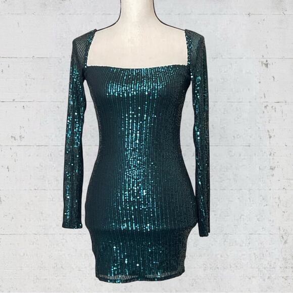 Lucy In The Sky Square Neck Dress in Green Sequins Size M HoCo Evening Party - Picture 4 of 13
